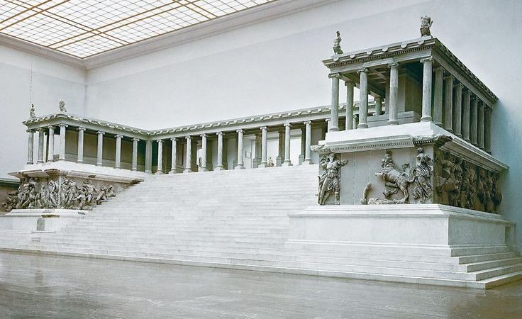 Altar-Zeus-Pergamon-Pergamum-Berlin-1-736x450